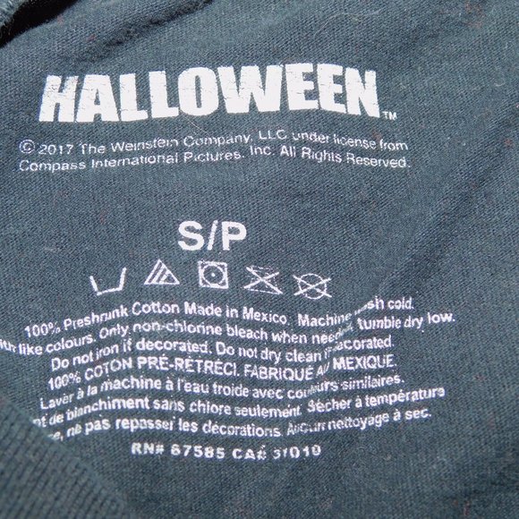 2017 Jason Face Halloween Movie Shirt Mens Small Black White Shirt - Picture 2 of 6